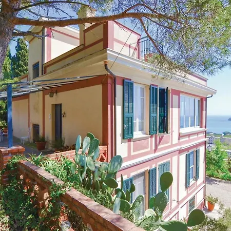 Julia * Albenga